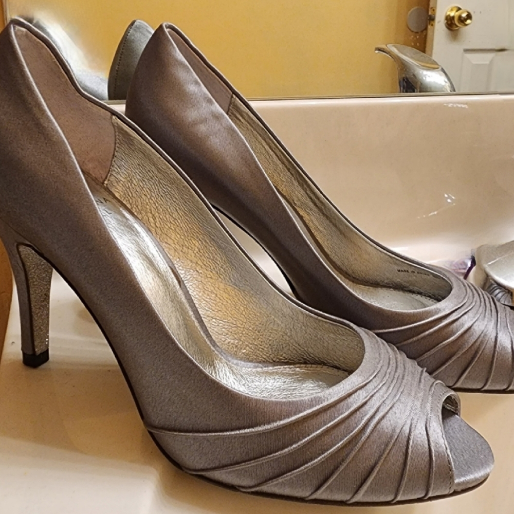 Silver open-toe Shoes